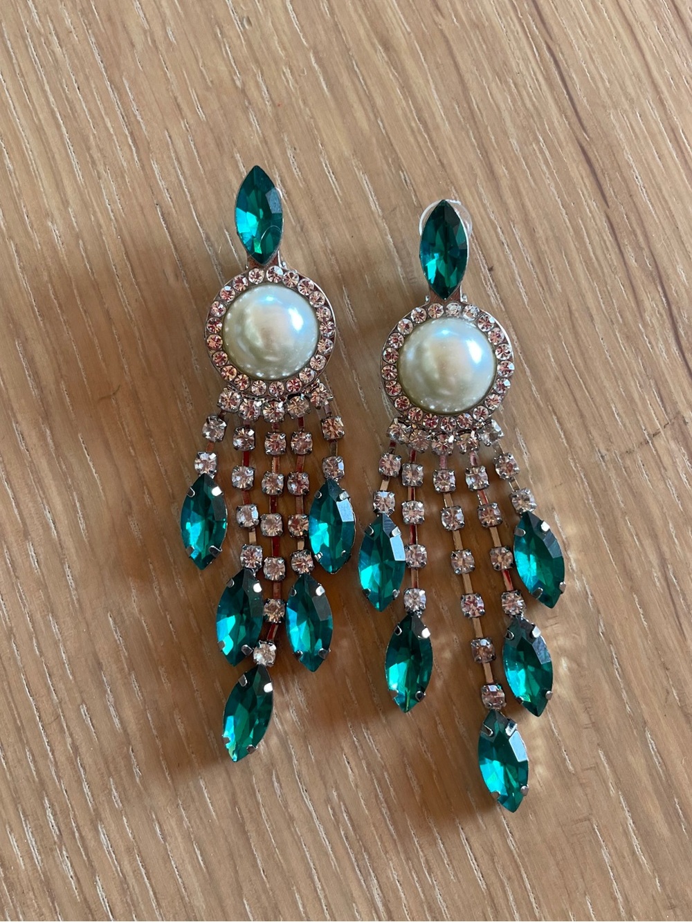 Shrimps clip on earrings